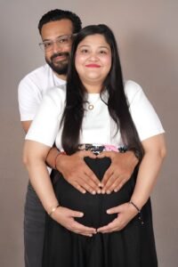Best maternity shoot packages in Faridabad – Alok Color Lab studio pregnancy photography with affordable pricing and premium setups.